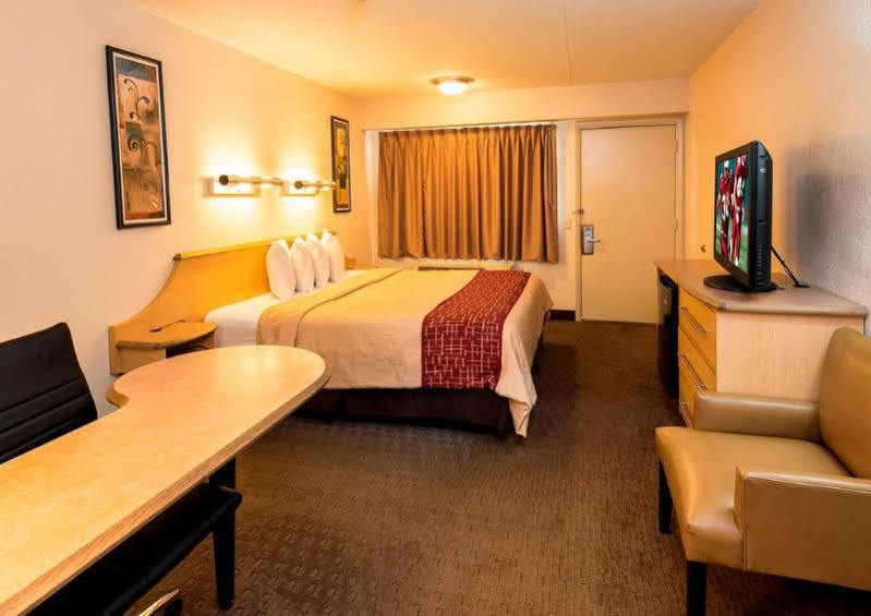 Red Roof Inn Plus+ Nashville Airport Экстерьер фото